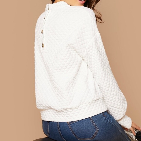 White Textured Sweater Medium - Picture 2 of 5